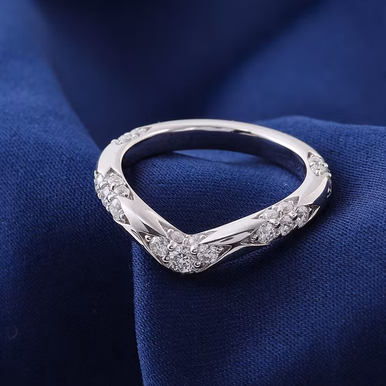 Custom Moissanite Rings V Shape 10K 14K White Gold Moissanite Eternity Ring for Exquisite Women&prime;s Birthday Gift