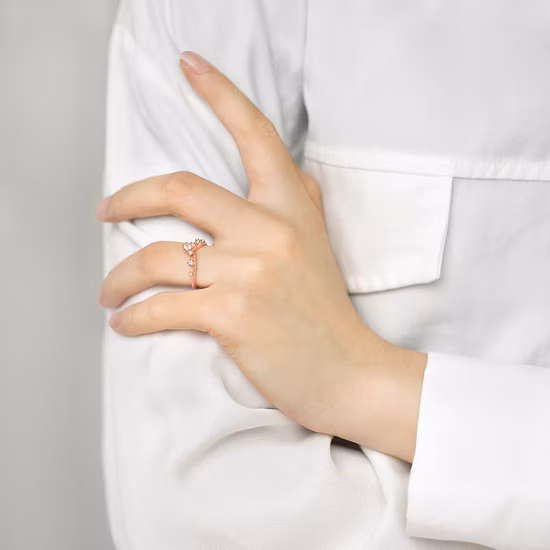 Хвостовое кольцо с короной V-образной формы из серебра 925 пробы с микроцирконом